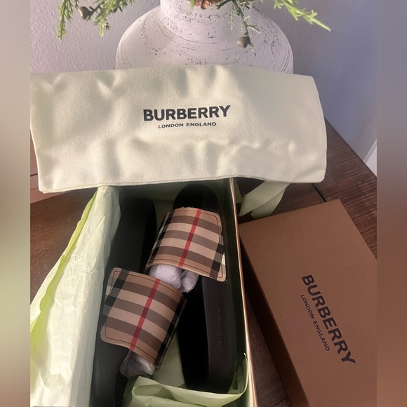Burberry Kids Vintage Nova Check Slides - Picture 5 of 9